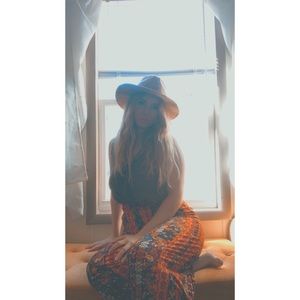 Meet your Posher, April